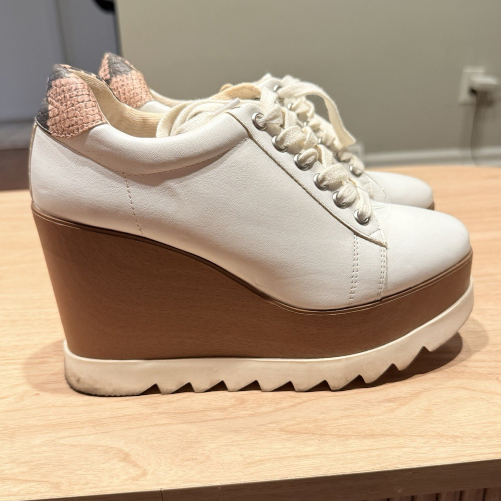 Steve Madden Women’s Wedge Trainers Shoes Leather  Size 7.5 M